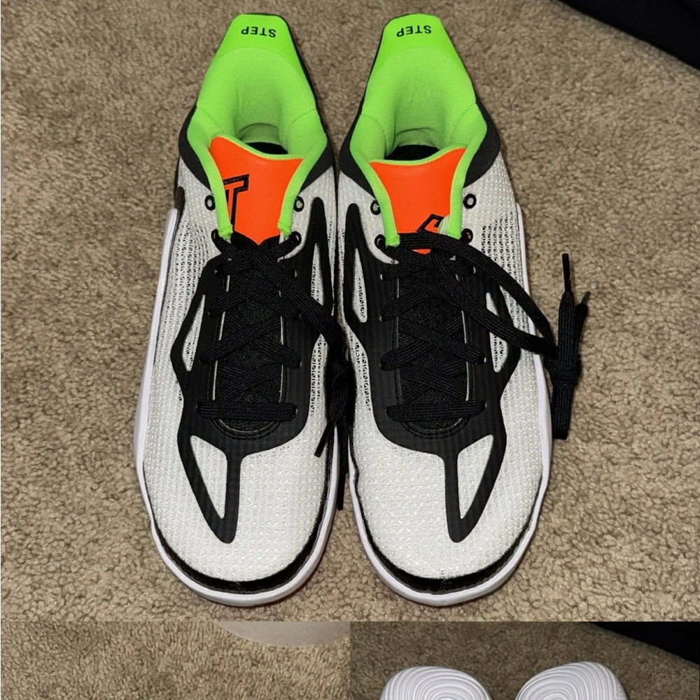 Jordan Men's White/Black/Orange Athletic Basketball Shoes